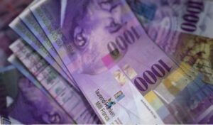 Plan to settle Swiss franc mortgage dispute: Greece to announce an out-of-court settlement