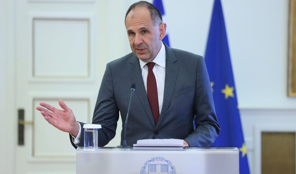Gerapetritis discusses Middle East deescalation with Qatar’s FM