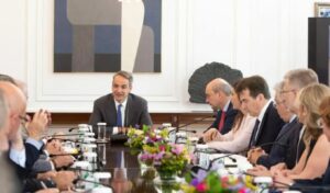 Government plans summer legislation blitz in Parliament
