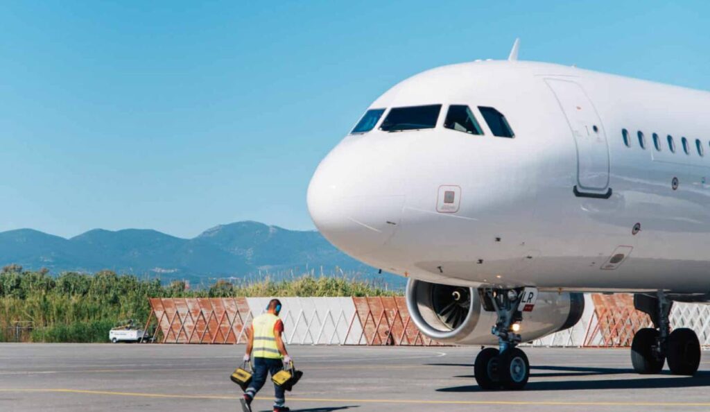 Greece moves to privatize 22 regional airports in major deal