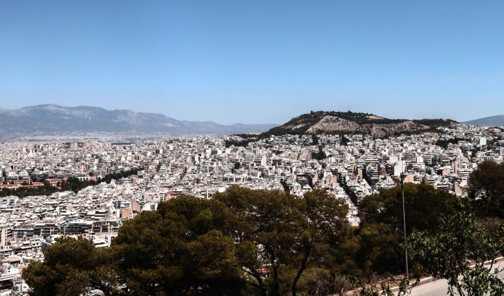 Israeli investors target Greek real estate market amid Middle East tensions