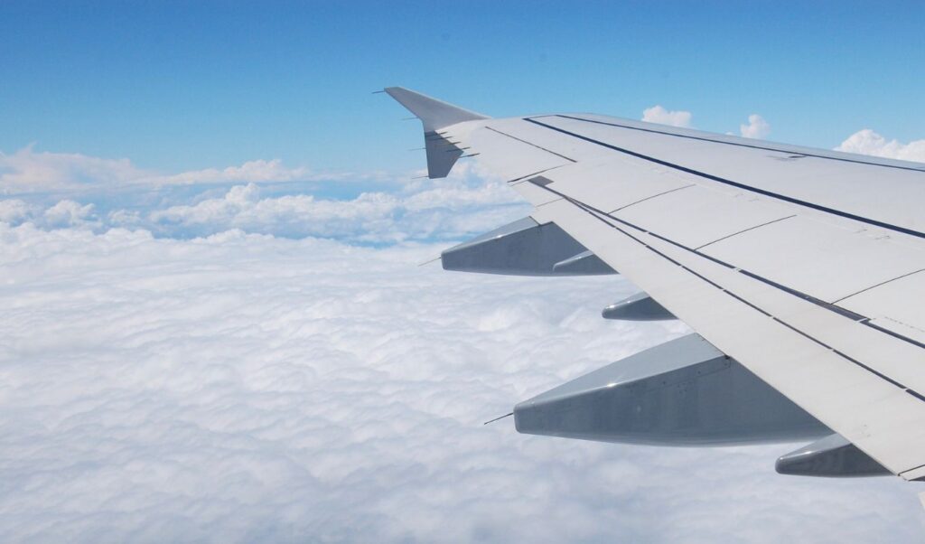 Alert at Corfu airport: Flames from plane turbine during takeoff