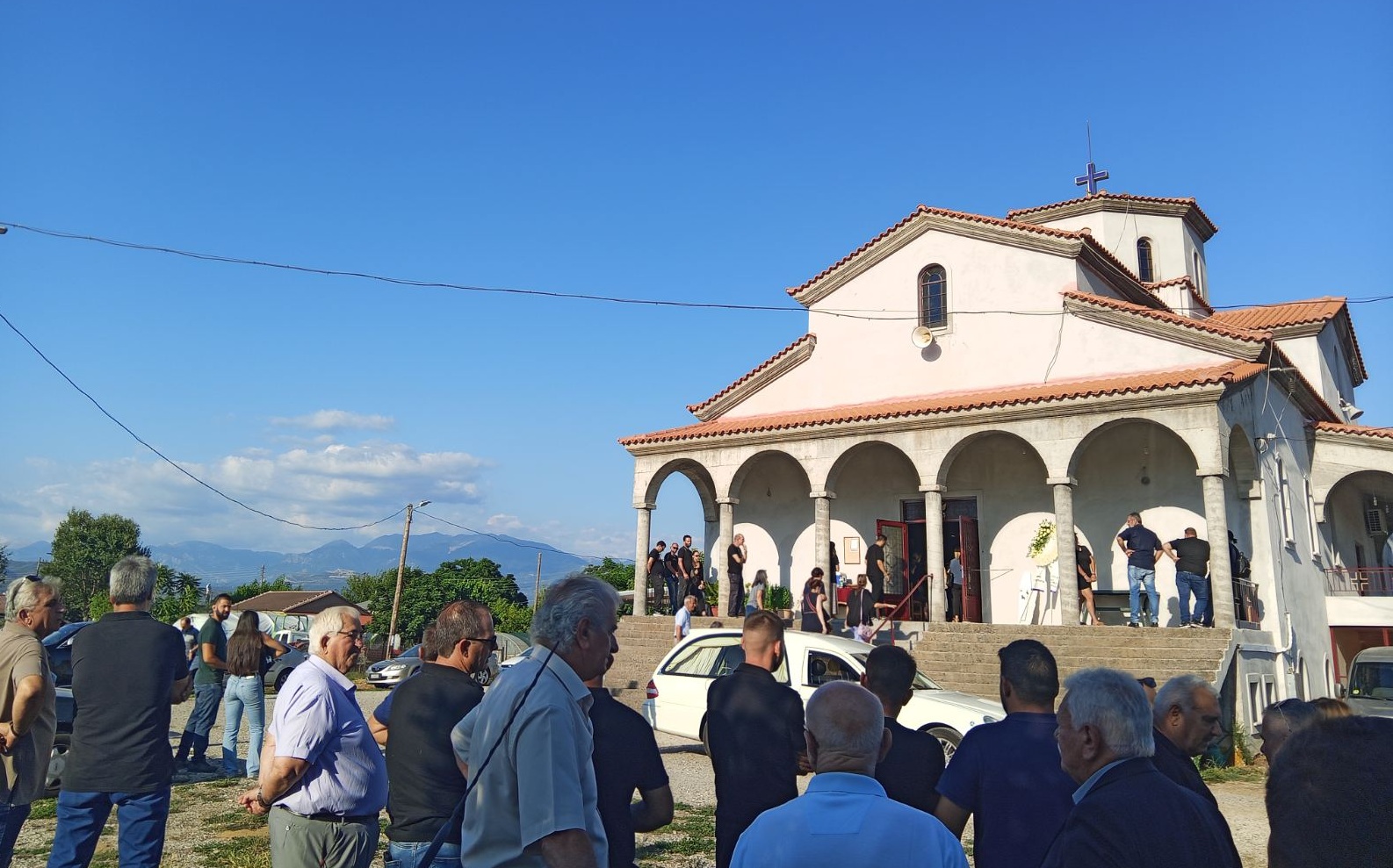 agrinio-kideia-2xronis-paresire-pateras-autokinito__6_