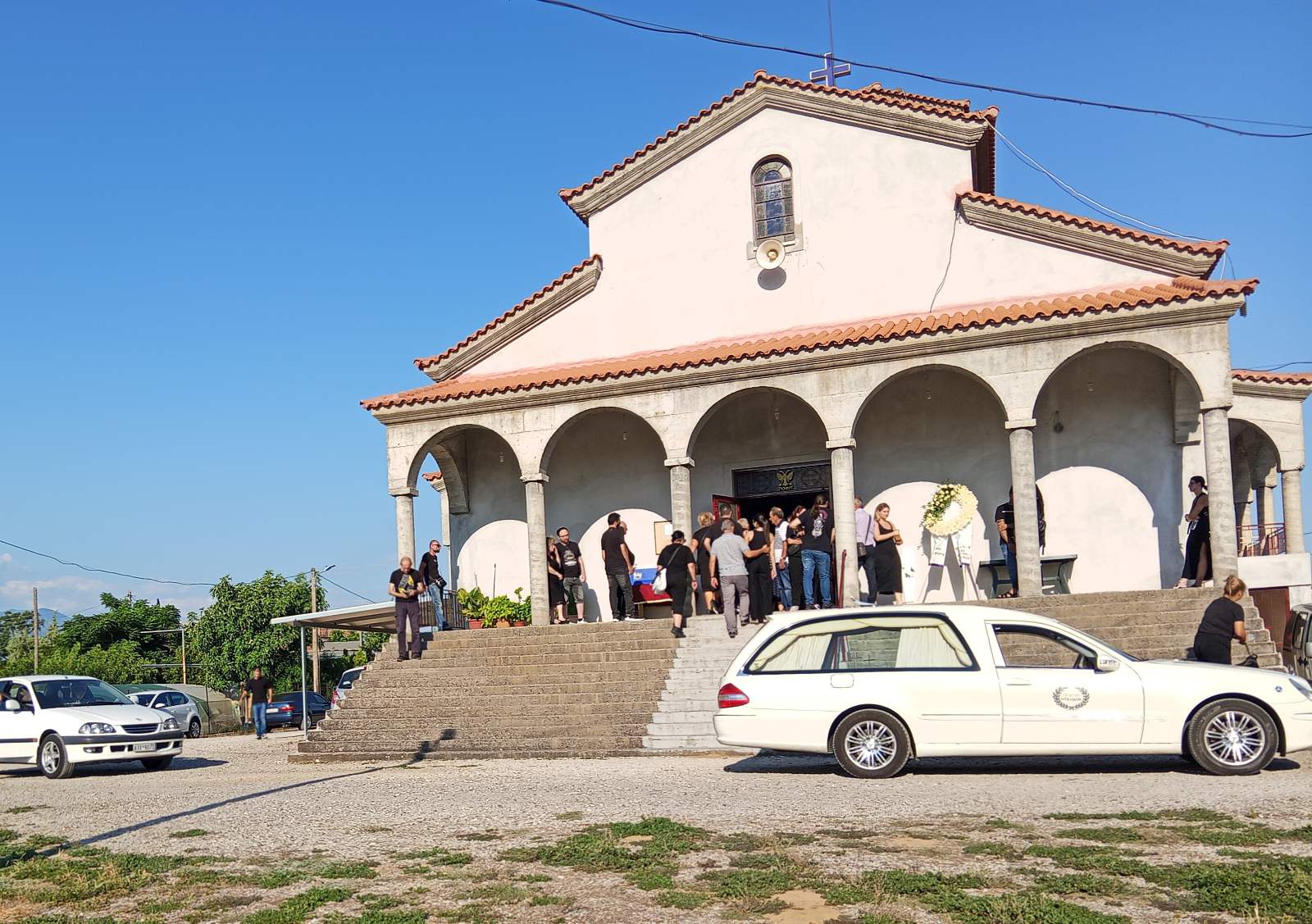 agrinio-kideia-2xronis-paresire-pateras-autokinito__7_
