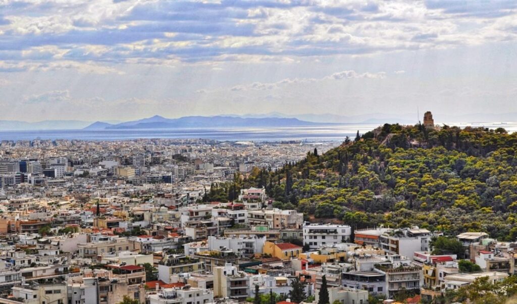 Greece leads Europe in housing costs: 1 in 3 households spends 40% of income on housing