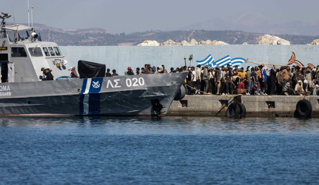 174 migrants rescued off Crete island – Minister: “No asylum rights”