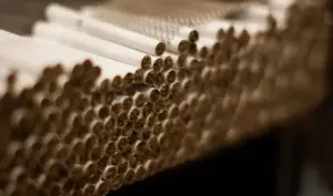Black market for tobacco products reaches 25% in Greece due to overtaxation