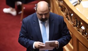 The Ethics Committee meets on the request to lift the immunity of the 14 ΜPs who participated in the preliminary investigation of Triandopoulos