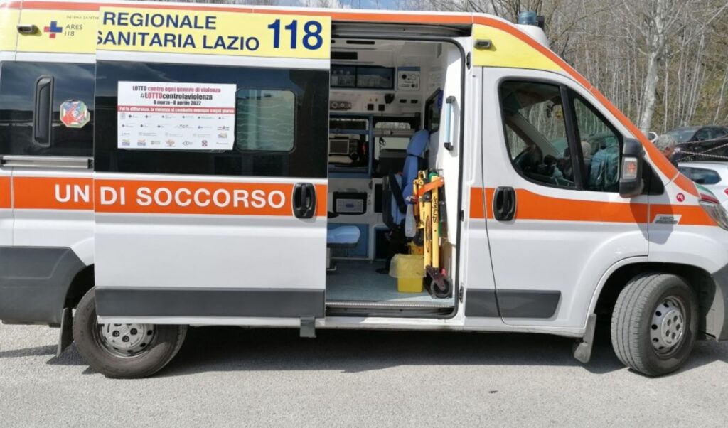 Italy botulism outbreak kills three, hospitalizes 12+
