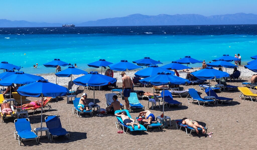 Greece weather: High temperatures Sunday, mercury exceeds 37°C