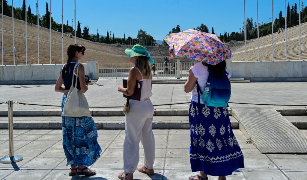 Heatwave alert: Civil protection safety guidelines as Greece faces extreme temperatures