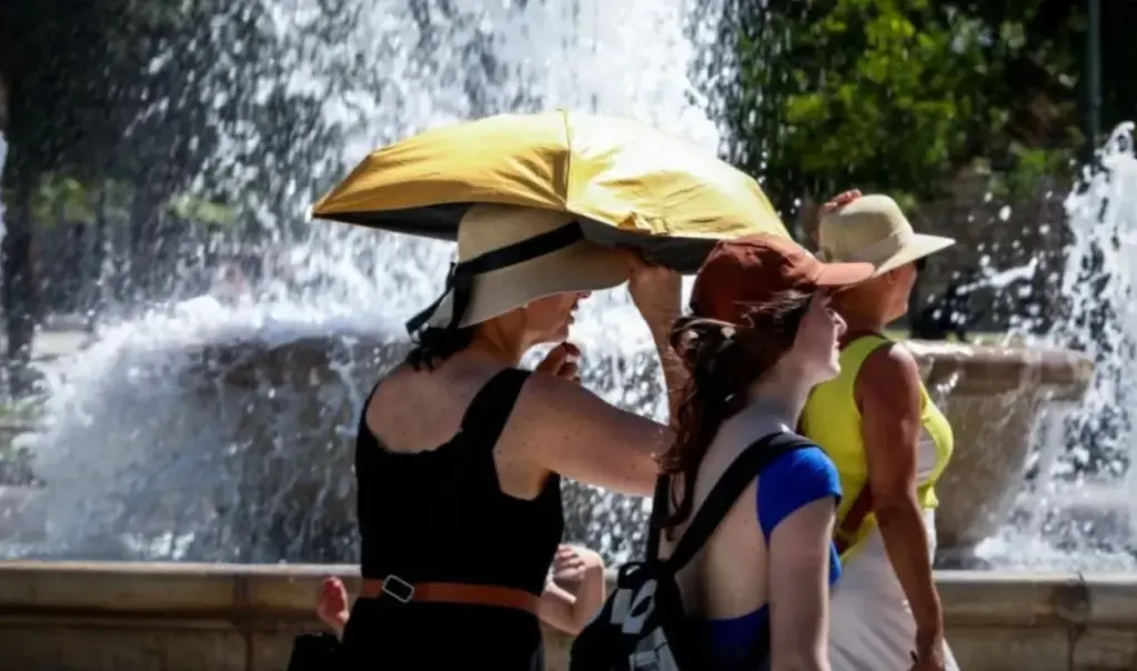 Greece braces for intense heatwave with temperatures reaching 41°C