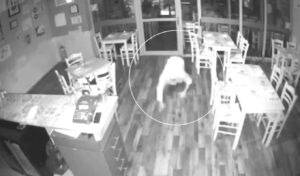 Crime gang busted for stealing from shops and cars in Athens