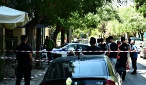 Athens shooting: Two injured in Kolonos cafe attack