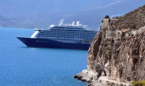 Greek cruise passenger fee sparks debate over tourism development