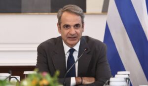 Kyriakos Mitsotakis meets migration commissioner amid dual maritime “threat” from Libya