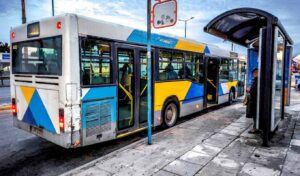 Spata: Bus driver threatened with knife after asking passenger to stop smoking