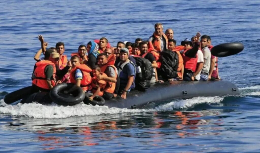 Mass migrant arrival in Crete: 250 people rescued in one day