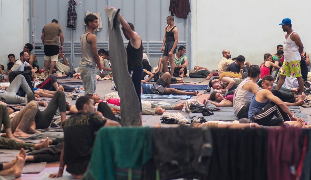 Greece passes strict new immigration law – Prison for those who refuse to return home