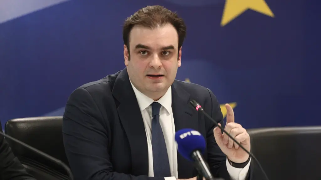 Greece wins approval for defense spending escape clause