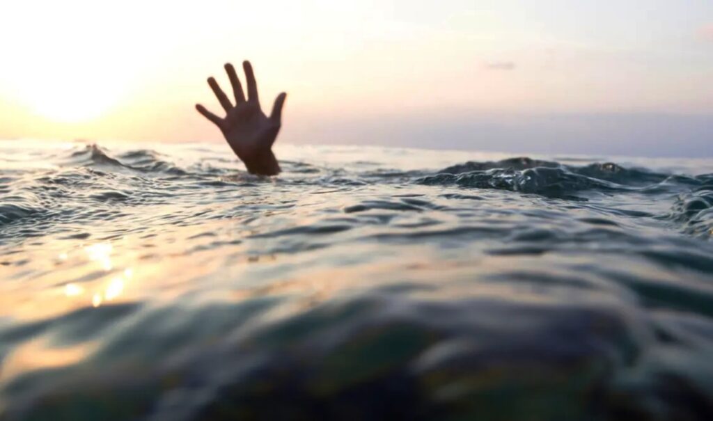 Lifeguards sound alarm bell on drownings – Mobile phones are the first “enemy”