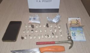 Wild chase in Rhodes: 49-year-old cocaine dealer rams patrol car