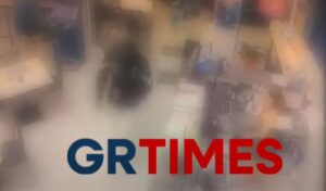 Thessaloniki: Knife robbery at betting shop caught on camera