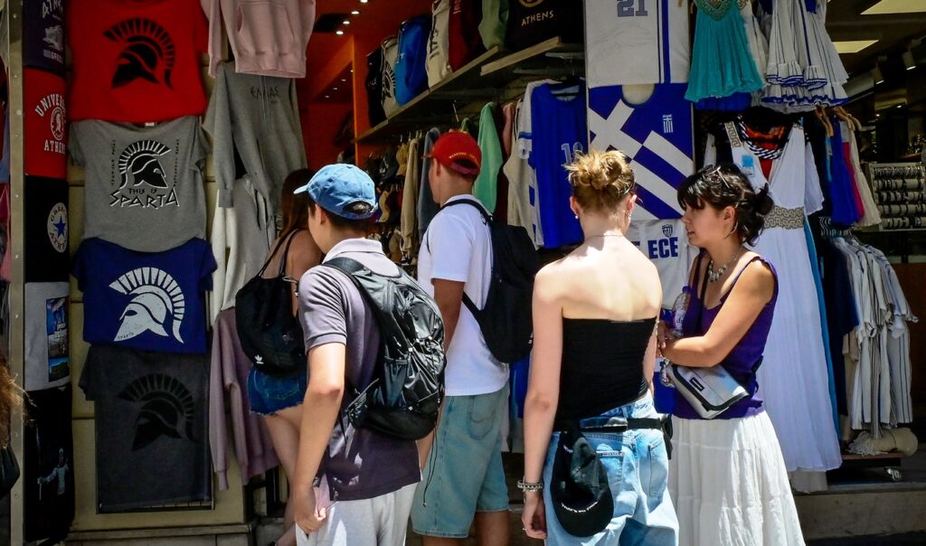 Bank of Greece: Tourism receipts surge 12.7% in first five months