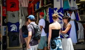 Bank of Greece: Tourism receipts surge 12.7% in first five months