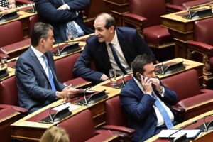 New Democracy sources: We act responsibly against opposition playing cheap political games