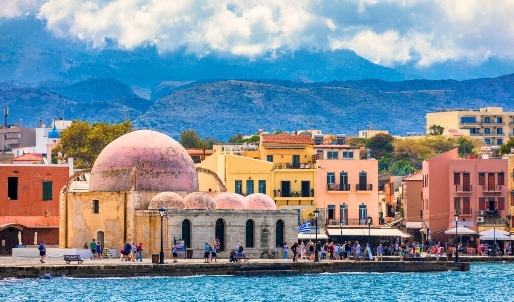 Shocking car accident in Chania: They abandoned their friend to die