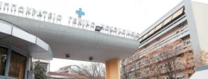 Thessaloniki: 8-year-old in critical condition after balcony fall