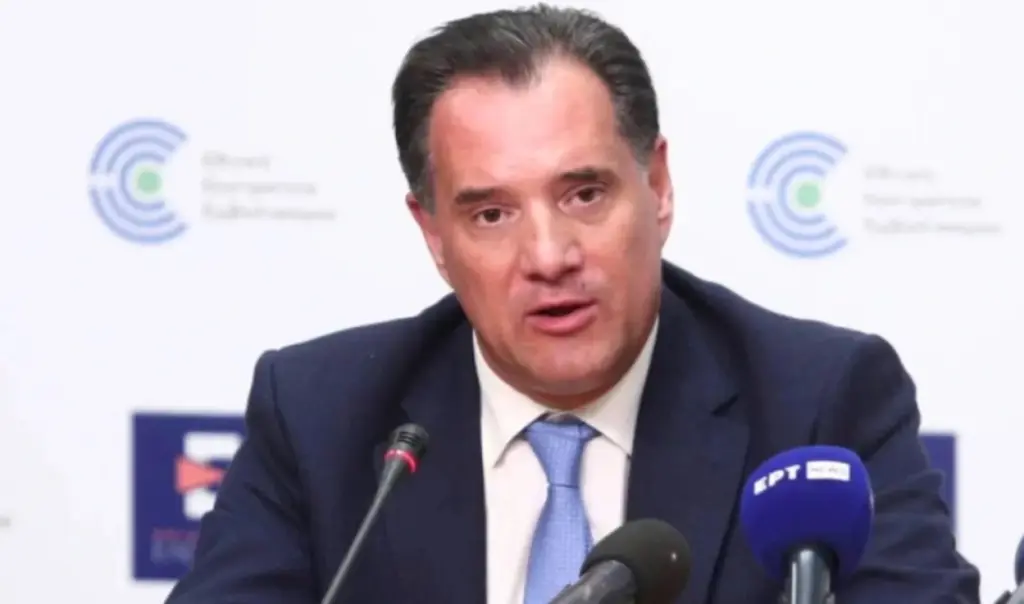 Georgiadis: Billionaire saved by Greek health system on Aegean island