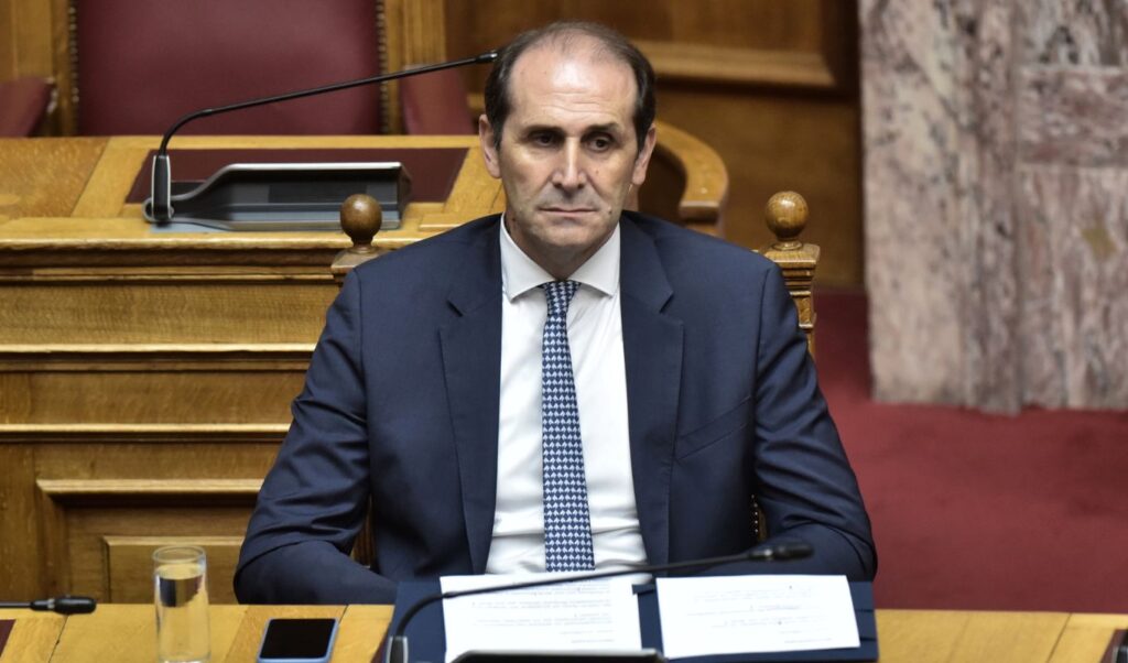 Apostolos Vesyropoulos: 40-minute resuscitation effort fails – funeral announced