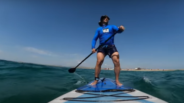 Incredible rescue video from Thessaloniki: Winter swimmer saves family swept away at Epanomi