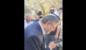 Israel: Far-right minister Ben-Gvir’s provocative prayer at Al-Aqsa mosque sparks outrage