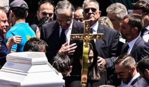 Antonis Samaras shares heartbreaking tribute to daughter: “Have a good journey, my little Lena”