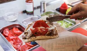 Souvlaki prices reach luxury levels in Crete – up to 7 euros