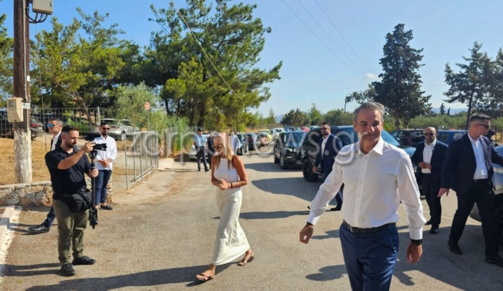 Kyriakos Mitsotakis celebrates Assumption Day in Chania (Photos)