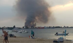 Fires rage across Thasos island as lightning strikes four locations