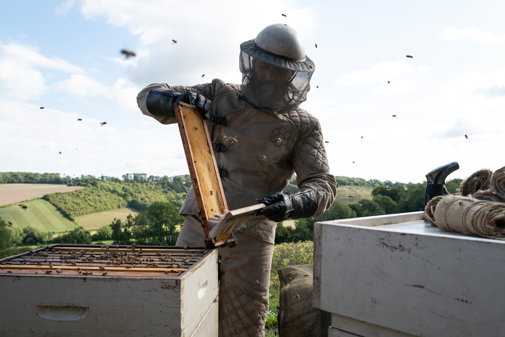the_beekeeper_photo_2