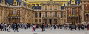 Versailles statues come alive with AI technology