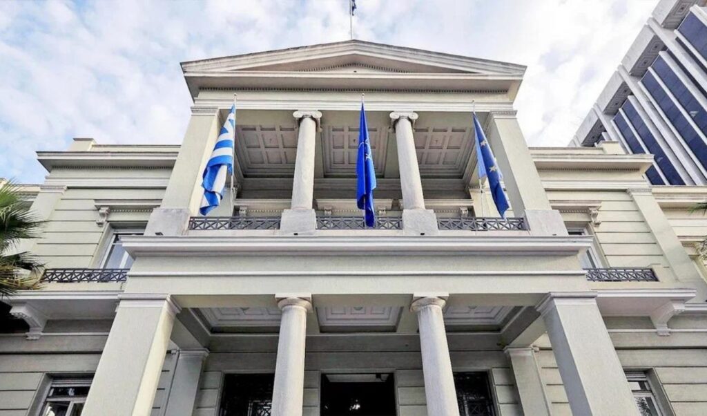 Greece fires back at Turkish provocations: “Not even freshmen diplomats”