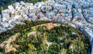 Real estate: Mitsotakis opens door to further rental income tax cuts within 1-2 months