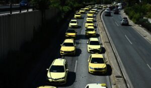 Athens taxi strike causes major traffic chaos on central roads
