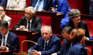 France government falls: Barnier loses confidence vote 364-194