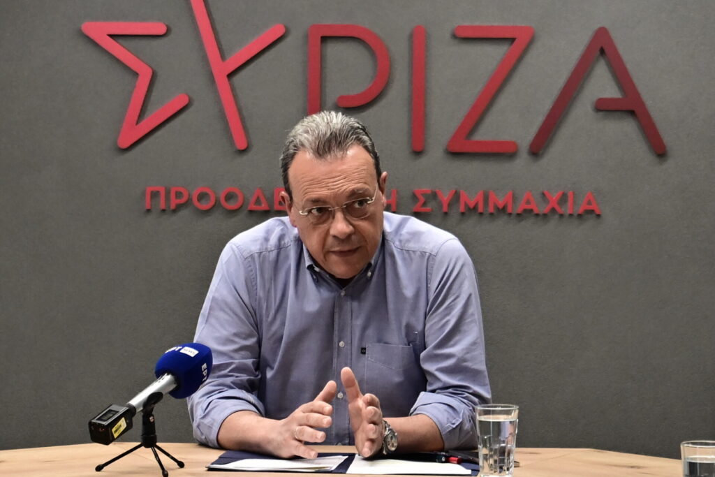 SYRIZA: Famellos takes center stage at DEΘ in Tsipras’ shadow