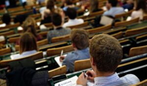 Mitsotakis on national graduation exam: No abolishing university entrance tests