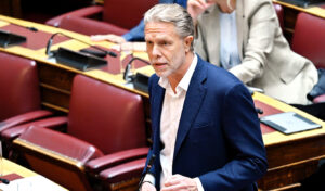 PASOK crisis: Geroulanos sets deadline for party leadership change