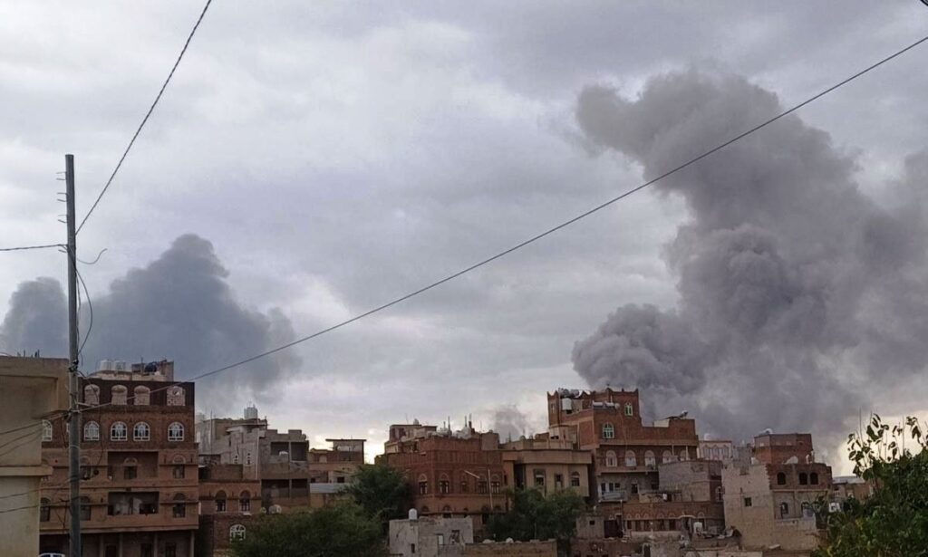 Yemen: Israeli airstrikes hit Sanaa targeting Houthis (Video)
